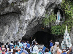 Article secondaire - Fêter l'Assomption à Lourdes